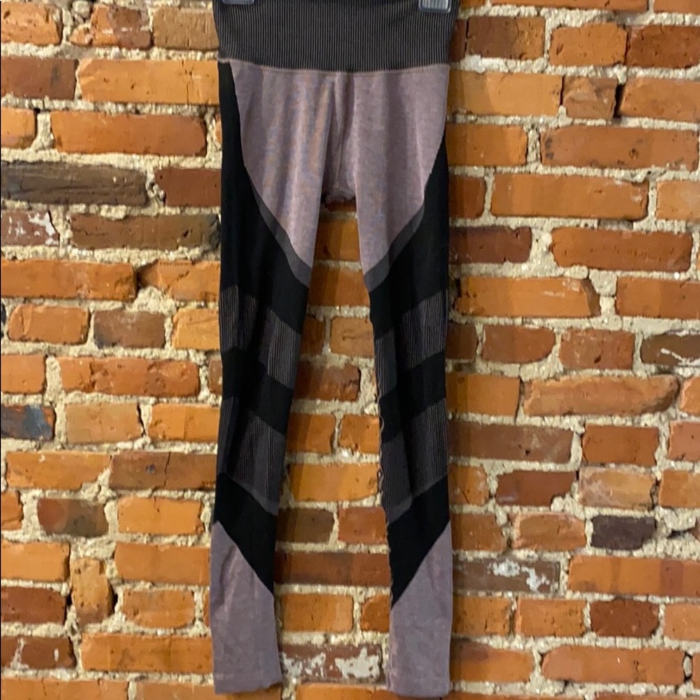 Alo yoga soft leggings